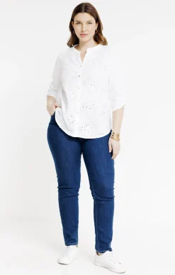 Chemise avec broderies anglaises