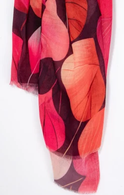 Foulard imprimé feuilles en camaïeu
