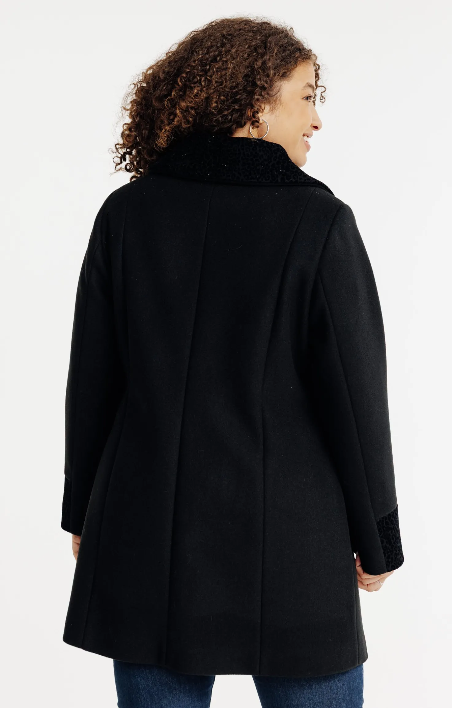 Manteau avec flockage léopard
