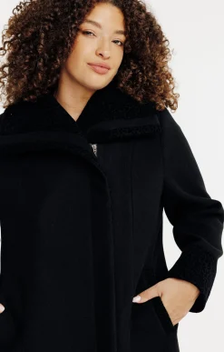 Manteau avec flockage léopard