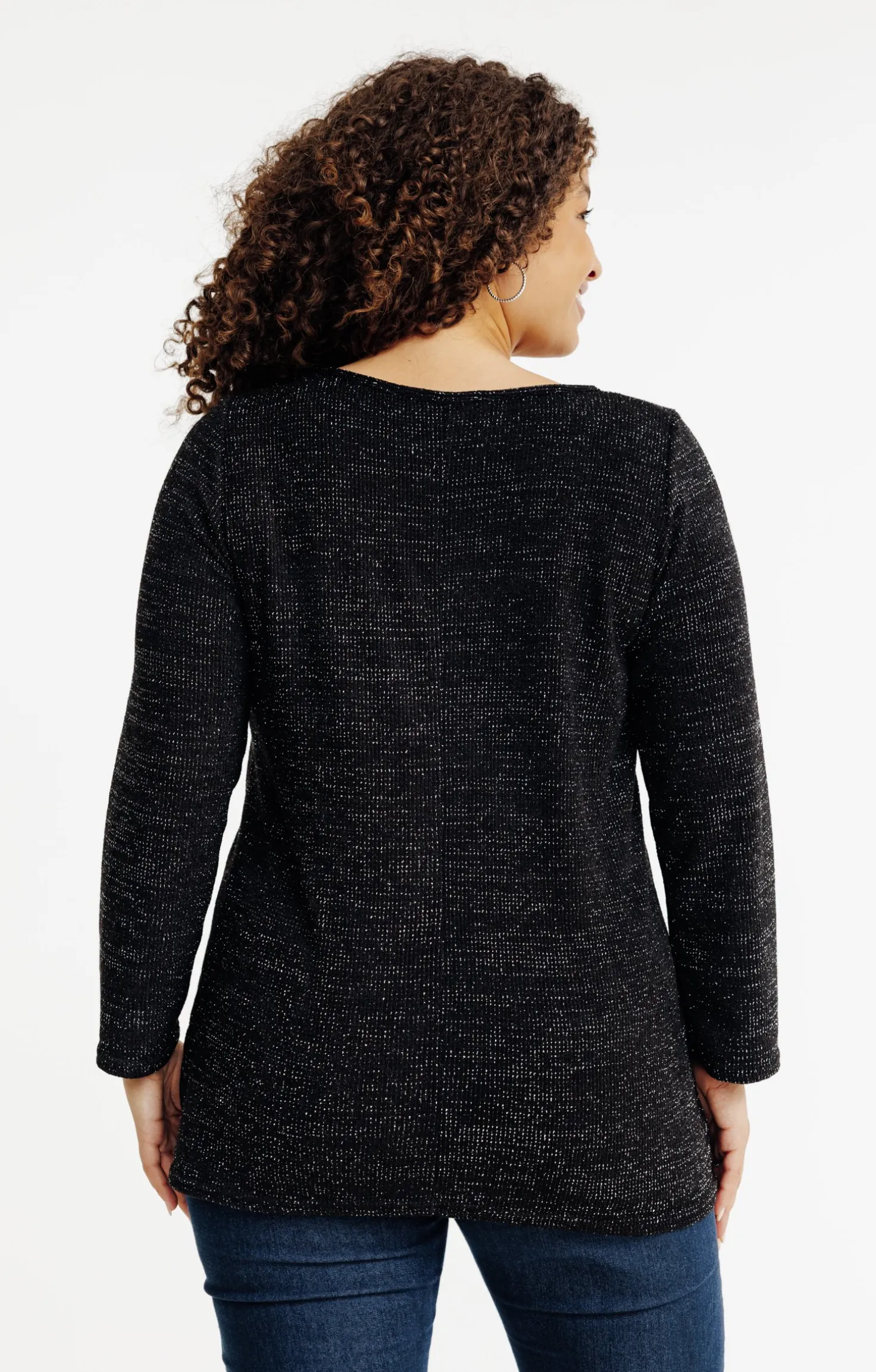 Pull avec bijoux fantaisies