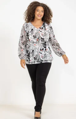 Tee-shirt imprimé avec collier