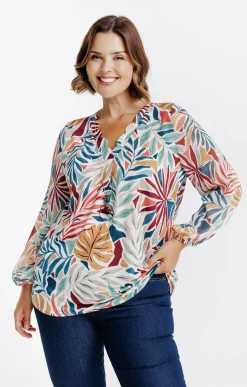Tee-shirt imprimé avec collier
