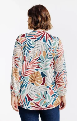 Tee-shirt imprimé avec collier