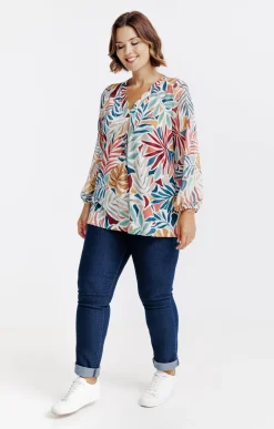 Tee-shirt imprimé avec collier