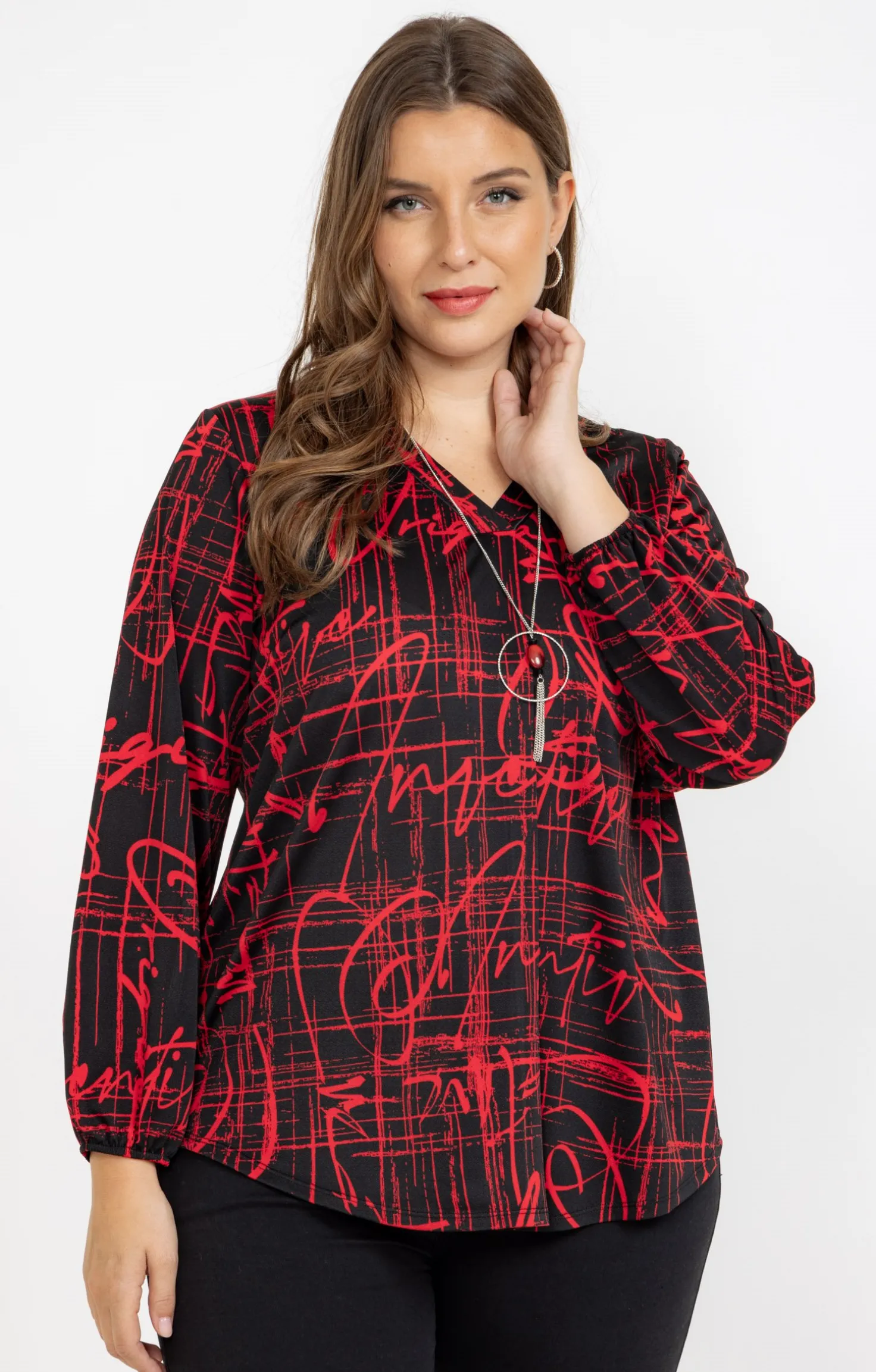 Tee-shirt imprimé avec collier