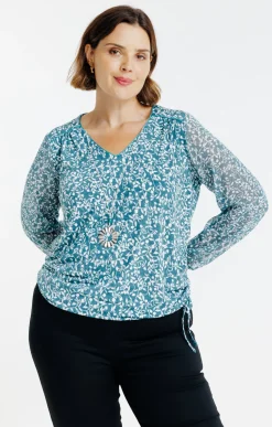 Tee-shirt imprimé avec collier