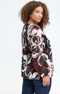 Tee-shirt imprimé fleuri et collier
