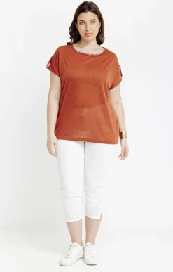 Tee-shirt uni avec tresse à l'encolure